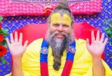 Premanand ji Maharaj वृंदावन आश्रम में प्रवचन देते हुए
